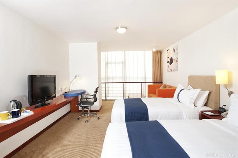 Holiday Inn Express Tianjin Airport By Ihg Exterior photo